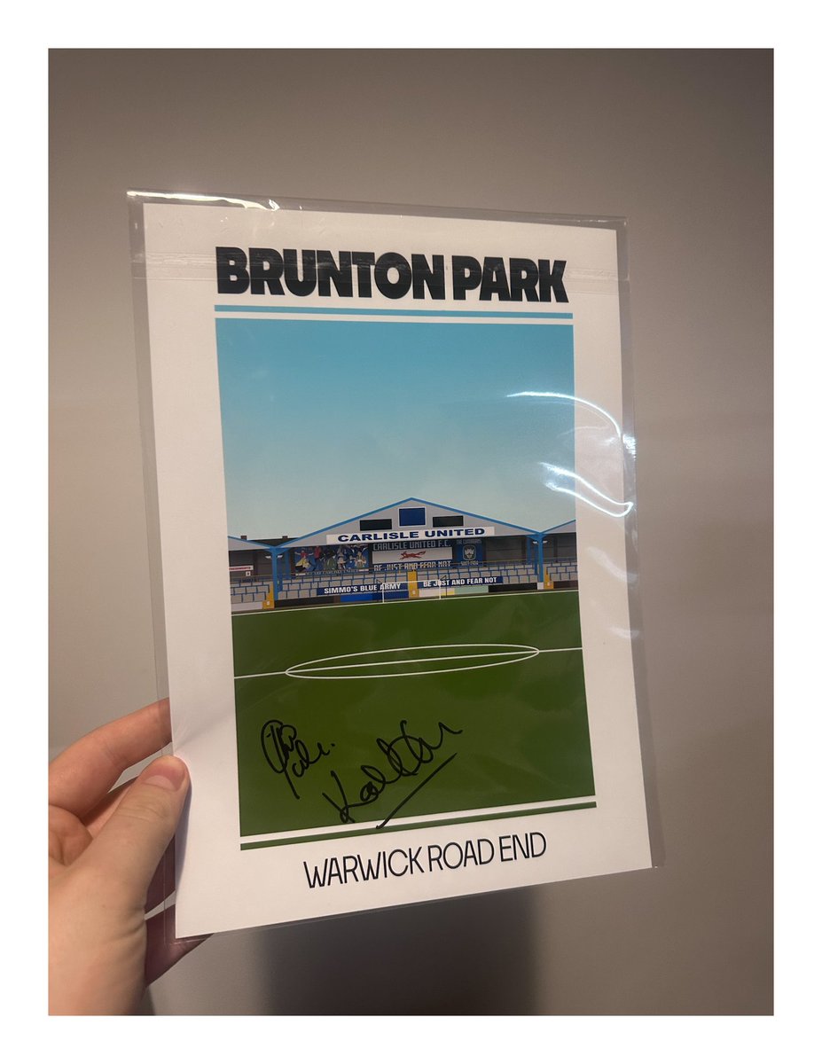 PrintByRob's tweet photo. GIVEAWAY TIME. 

WRE print signed by two of our best, Lummy &amp; Karl Hawley!

All you need to do is 

1) like &amp; retweet this tweet
2) tag a mate in the comments

Thanks to my good mate Middy for sorting this out, #1 taxi driver in town. 

I’ll pop his page below 👇🏻 https://t.co/Z6qAcycHLQ