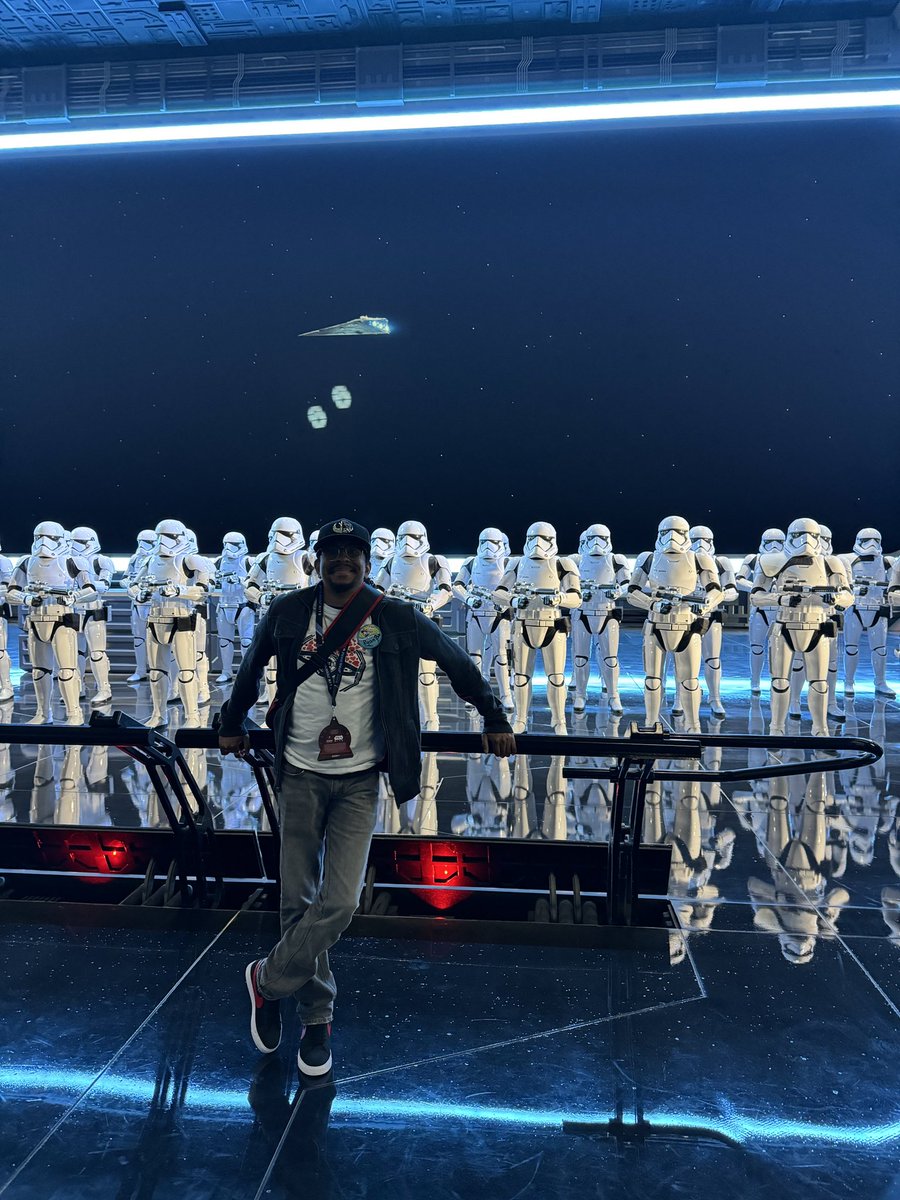 _aHero4Hire's tweet photo. Celebrated my birthday at Disneyland this year on StarWars night. Had a blaster of a good time. https://t.co/QA6npxe6xL