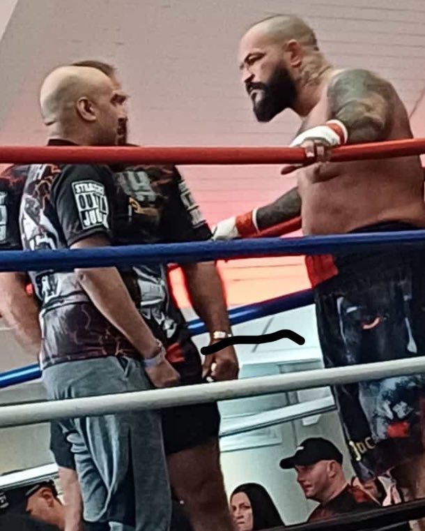 Marks Tuesday sessions 6am till 7am 12pm till 1pm TJ,s Evolve Boxing Gym, Unit 3 Alexandra Mills Morley Leeds LS27 0QH 5 pound per person 15 pound for all week “only marks sessiins” 40 pound a month “only marks sessions” #boxing #fitness #gym