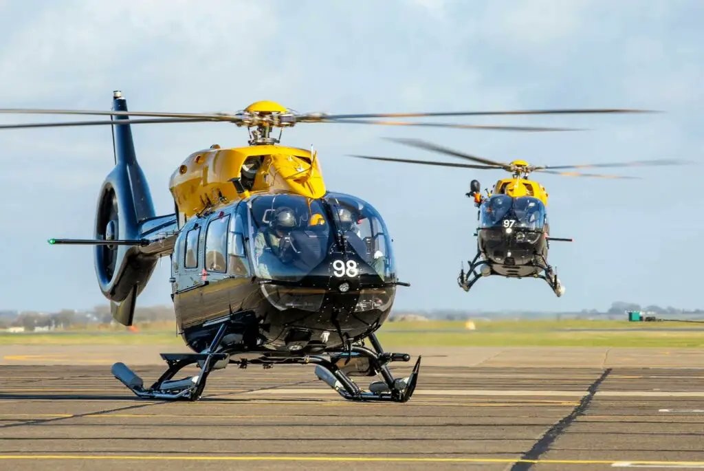 🔴 İngiltere Savunma Bakanlığı, altı ek H145 helikopteri siparişi vermek üzere Airbus ile 122 milyon euroluk (152 milyon dolar) bir sözleşme imzaladı .