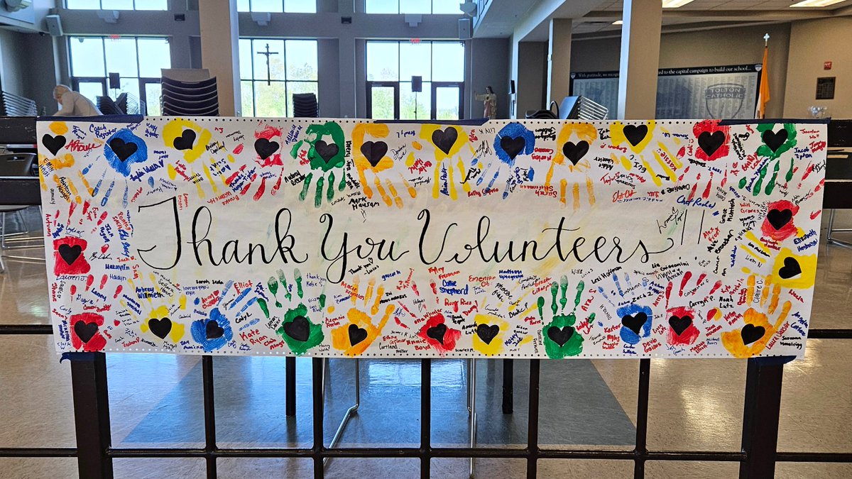 THANK YOU VOLUNTEERS!!! The Tolton community wouldn't - and couldn't - be all that it is without our amazing volunteers. We're always grateful for our volunteers, but we want to give them an extra special shoutout during national Volunteer Appreciation Week! God Bless You!