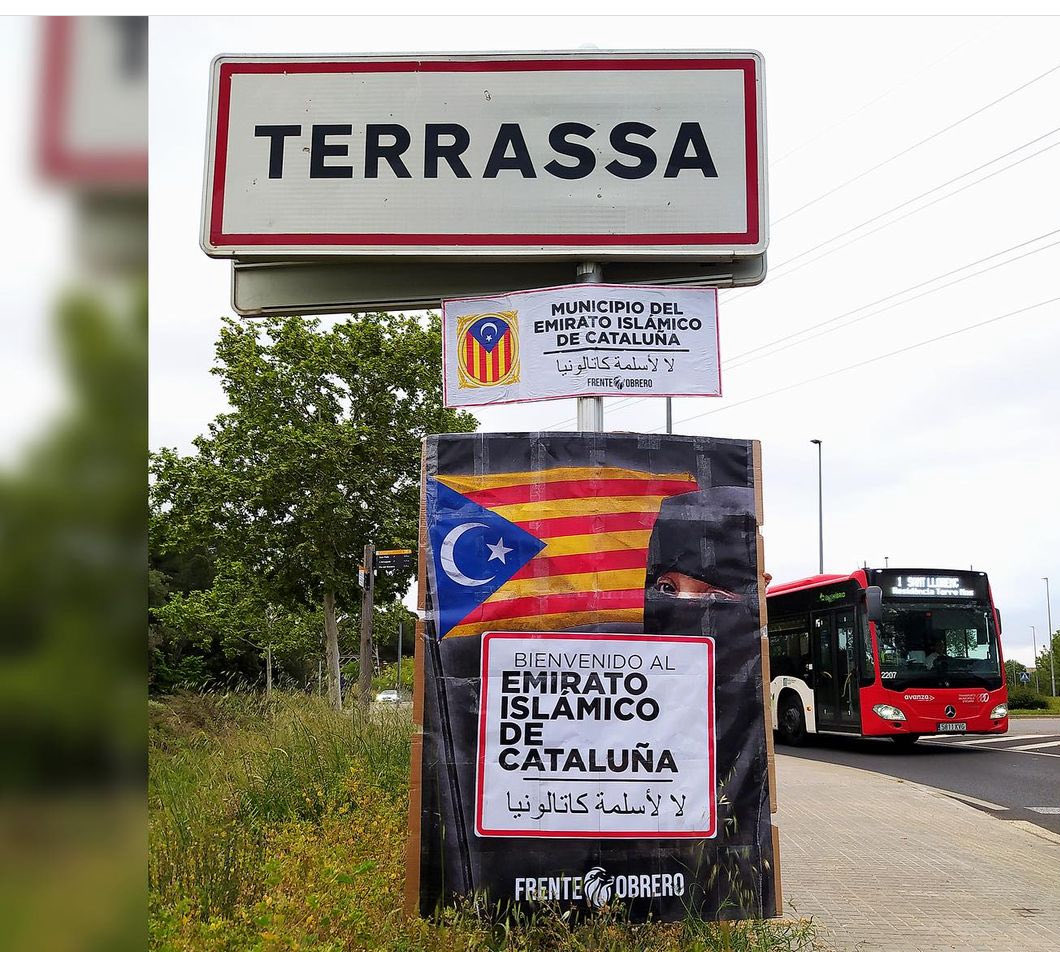 Això, ha aparegut avui a Terrassa. Per plorar !!