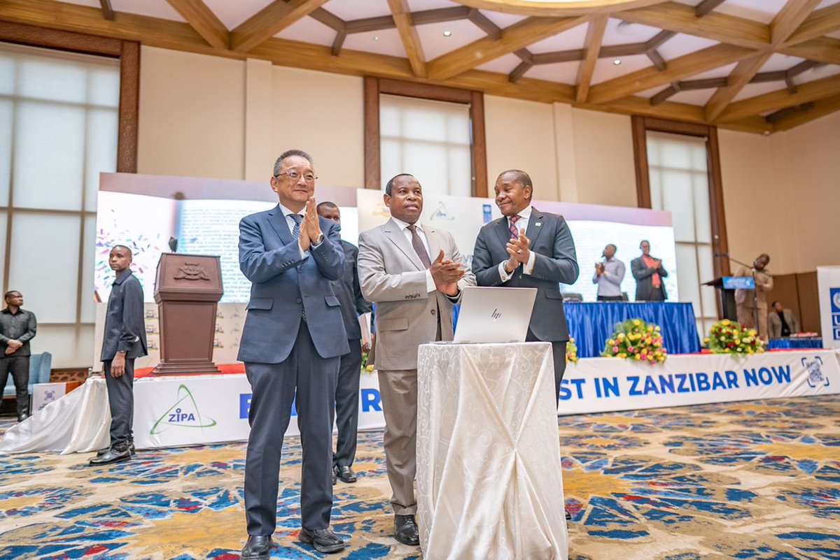 Introducing the Zanzibar SDG Investor Map in p/ship with @Zipazanzibar and RGoZ. Discover the top 4 priority sectors- 🌾Agriculture ⚡️Renewable Energy 🏗⁠Infrastructure, 🏝 ⁠Services in Zanzibar's Investment Opportunity Areas (IOAs). Read more: shorturl.at/yAV08