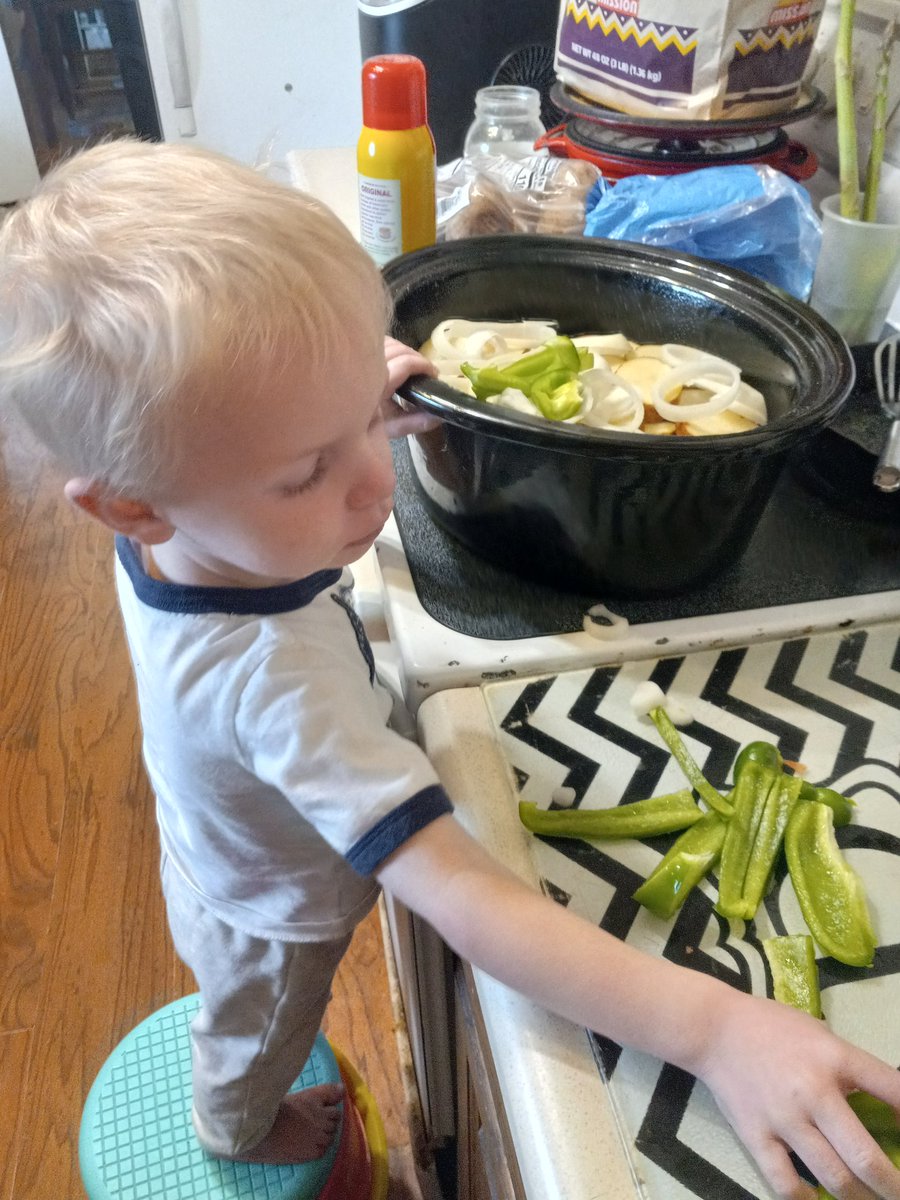 vlovest98's tweet photo. #12Gage helping with a new recipe and then we went outside. Jace was enjoying some fresh air while big brother got nice a dirty🤣 #Springtime in #Kansas https://t.co/DKF2ul1INH