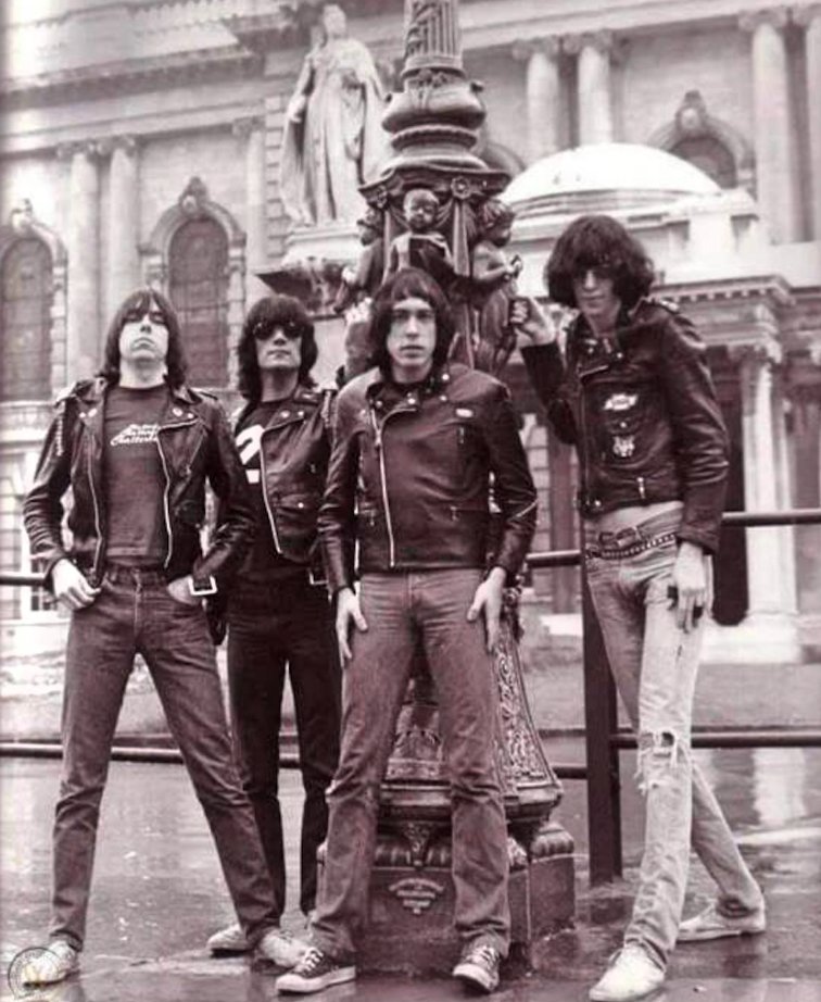 The Ramones.  City Hall,  Belfast. September 1978.
(Spit Records © Paul Slattery)