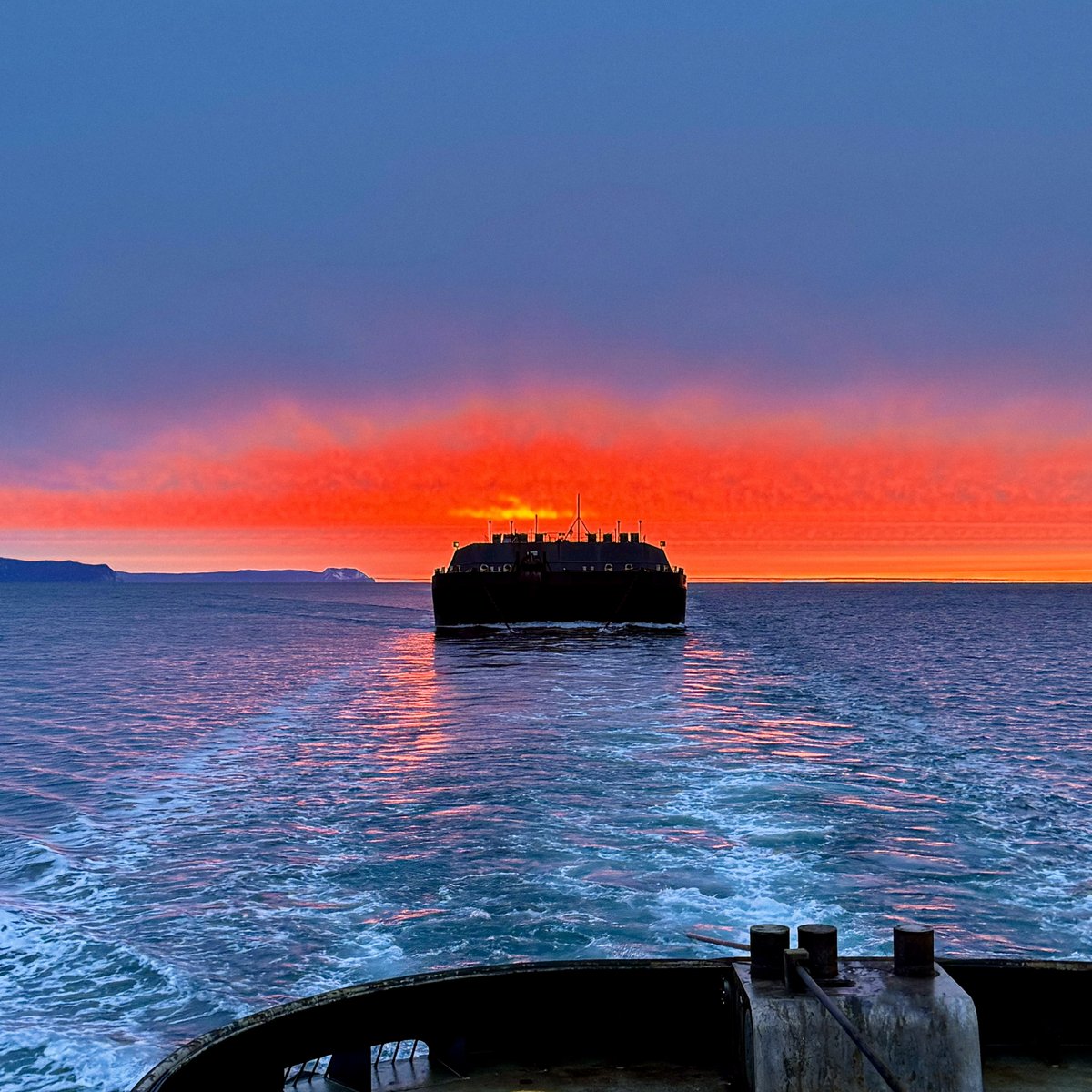 Happy Earth Day 🌎

The barge, PETRO ALASKAN, in Marmot Bay underway to Port Lions, Alaska.

📸 Photo courtesy of AB Tankerman, Kendra Branson.