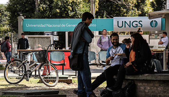 Con sus particularidades e historias, las universidades del conurbano no son solamente una factoría de profesionales. Son ámbitos de democratización del conocimiento y, además, vienen a saldar por lo menos tres aspectos de la vida urbana de la actualidad.