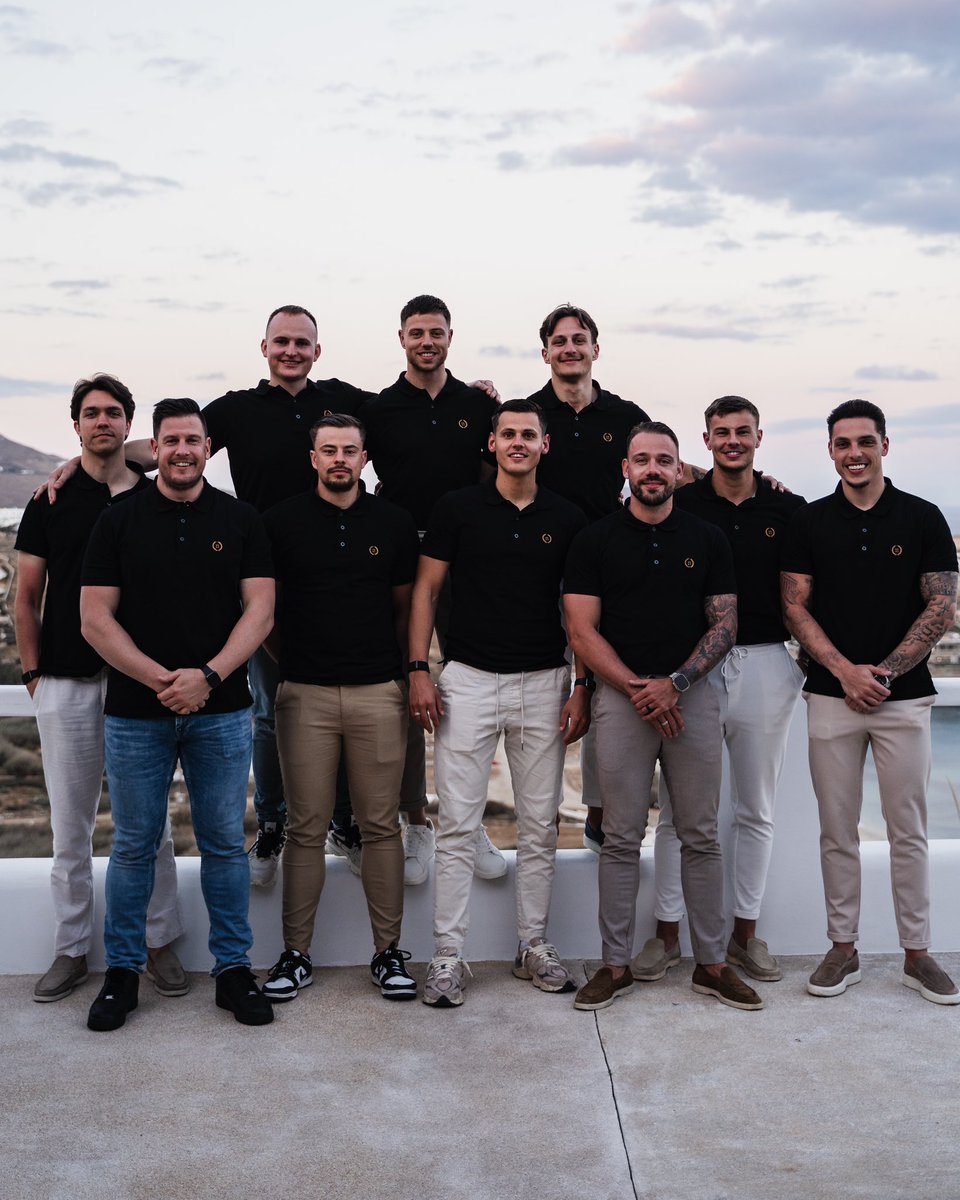 rowanwiechmann's tweet photo. The Pure Man’s Q2 Mastermind was a huge success.

Most of the men on this picture came with an intention to talk business.

They left with something way more powerful than their expectations ever could imagine.

(Thread) https://t.co/zT4Npul1e5