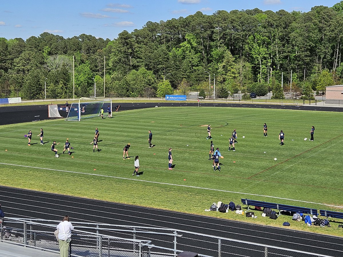 Night #1 of 4 at The Swamp this week!

@G_L_WSOCCER hosts Cary for the #CrosstownCup. JV coming up at 4:30, Varsity around 6:30.

#ChompCity #PAannouncer