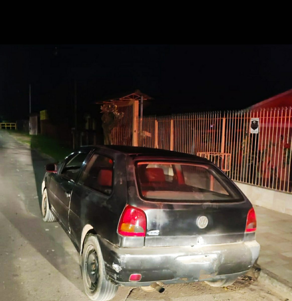 Brigada Militar de Sapucaia do Sul através do 33° BPM desse domingo (21/04) policiais militares realizaram a prisão de um homem de 24 anos por recepção de veículo no bairro Fortuna que constava como furtado/roubado no sistema.