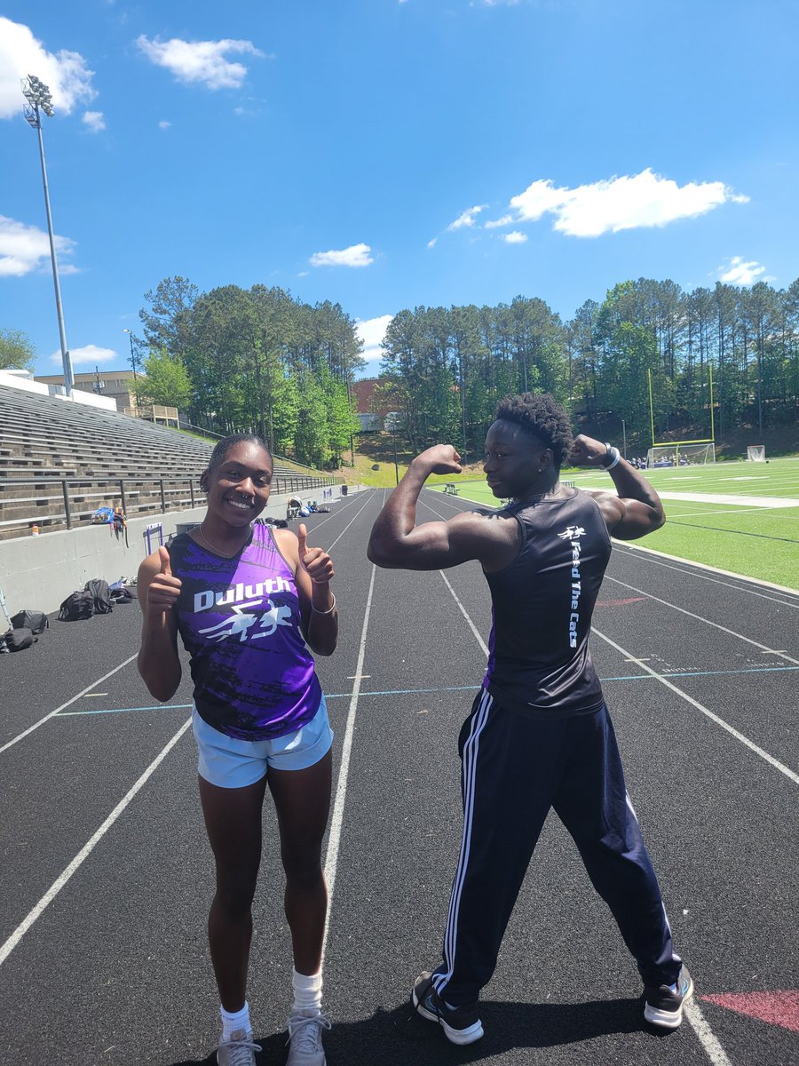 Captains @MalachiahSmall and @aziyah_durant showing off our new unis for region! #FeedTheCats @duluth_wildcats