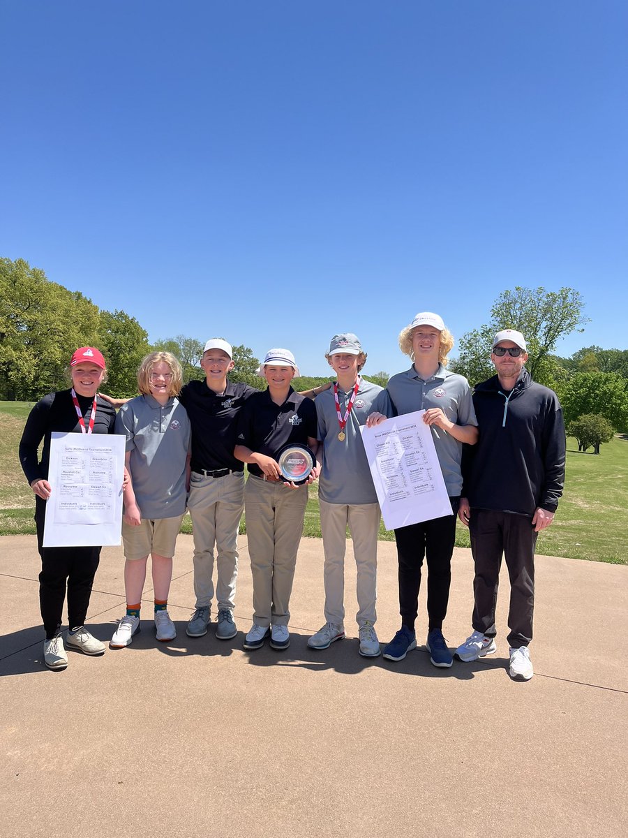 dragons_golf's tweet photo. The DMS boys team won the District! Ryder Fussell won the Tournament with a 38! https://t.co/KIyx6NaJ7n
