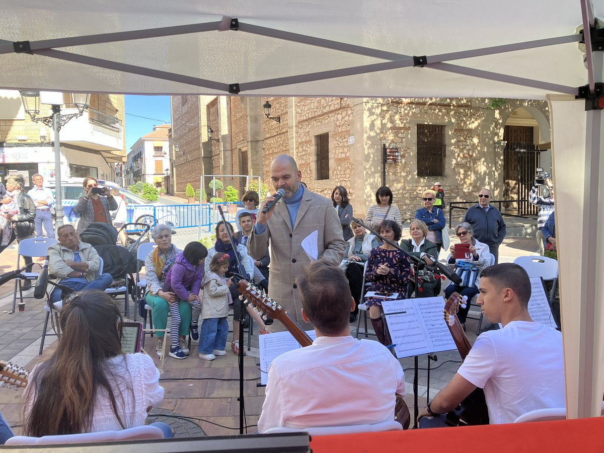 lourdesmaldonad's tweet photo. La radio es una aventura, hoy cervantina. GRACIAS Campo de Criptana. El mejor prólogo del #DiaDelLibro2024 https://t.co/PMqF2urI7h