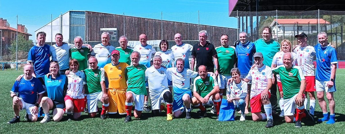 Beautiful ❤️ Thank you to all @ASPARBI and the #Basque country #walkingfootball team Such a fantastic week in the city of #Bilbao making friends, and playing walking football ⚽ #Parkinsons #Parkinson @ParkinsonsEU @CureParkinsonsT @SportParkinsons @ParkinsonsUK…