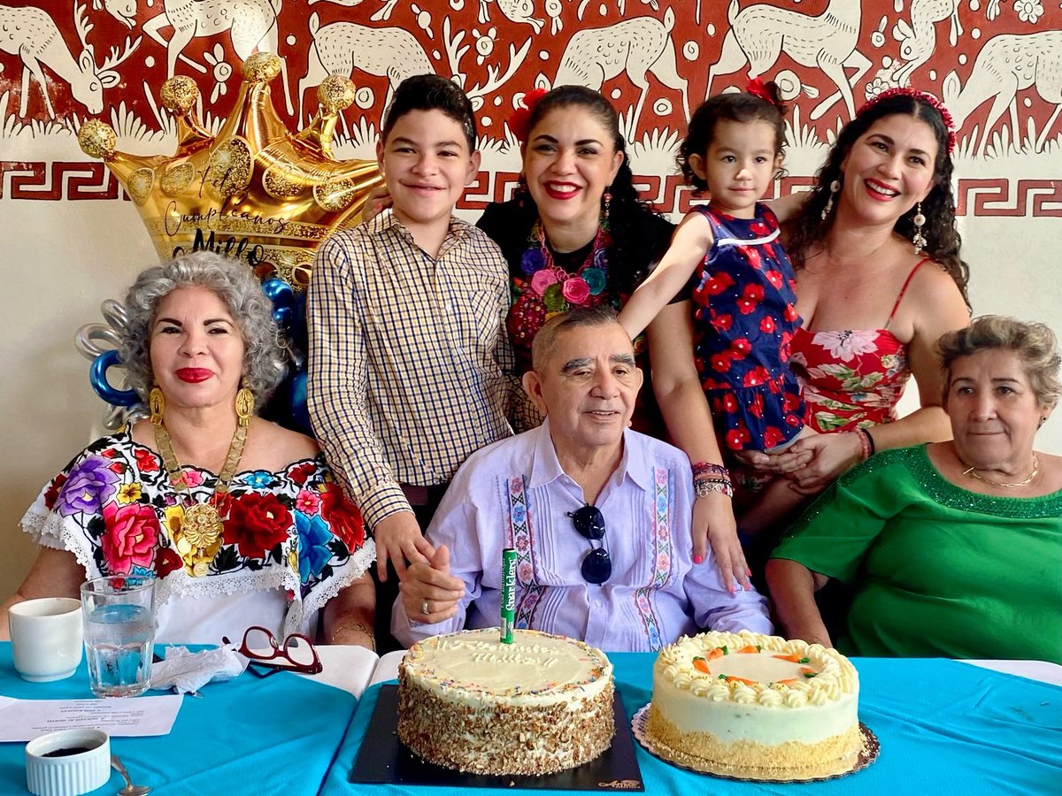 Maura_Arredondo's tweet photo. Gracias Dios mío por la dicha de haber celebrado el fin de semana pasado, los 79 años de mi papi, el Dr. Edelmiro Arredondo Hernández!! Que esta sea una vuelta al sol con mucha salud y AMOR #TeAmamosPapi
@Candy_Arredondo
@arremo77 https://t.co/8AwkGdLgpG