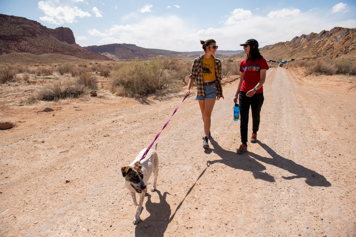 We love our pets, but they can take a toll on our local environments. You can help reduce your pet’s impact! Ideas: 💩 Pick up pet waste ♻️ Choose sustainable pet products 🐕 Keep your pets under your control More ideas ➡️ go.nps.gov/CAH-pets #EarthDay #NationalParkWeek
