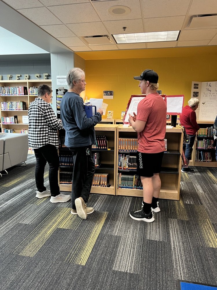 WintersetSchool's tweet photo. The AP lit class presented their Vietnam War “Museums” after reading Tim O’Brien’s novel. They were evaluated by several retired WCSD faculty. Students researched the ways the Vietnam War affected a generation. We appreciate the staff all coming back! #wintersethuskypride https://t.co/LoSl2yRXKF