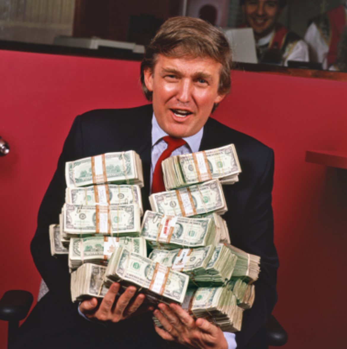 🚨BREAKING: Donald Trump set to receive $1.25 billion worth of Trump Media stock in DJT earnout bonus Watch liberals meltdown. 🤣