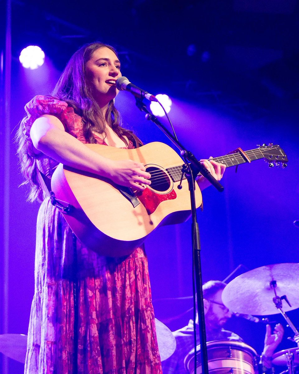livdawnofficial's tweet photo. Had the most incredible time supporting Tide Lines at the Barrowlands!! 🤩🪩 
Thank you for having me @wearetidelines &amp; @regularmusicuk ✨

Here are some epic shots by @robbiewightman_ 📸 

#glasgow #barrowlandballroom #tidelines #singersongwriter #scotland #folkmusic #livemusic https://t.co/HVH5Vp9r9C