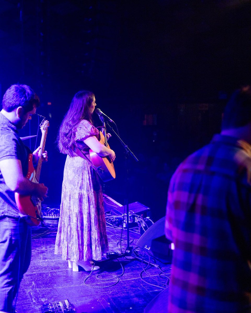 livdawnofficial's tweet photo. Had the most incredible time supporting Tide Lines at the Barrowlands!! 🤩🪩 
Thank you for having me @wearetidelines &amp; @regularmusicuk ✨

Here are some epic shots by @robbiewightman_ 📸 

#glasgow #barrowlandballroom #tidelines #singersongwriter #scotland #folkmusic #livemusic https://t.co/HVH5Vp9r9C