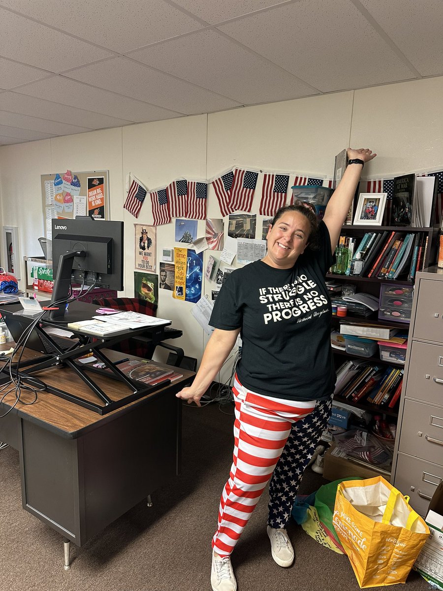 Late, late post: Last week, our SS kiddos took their STAAR and who needs a little hype before the test? Teachers too! Check out the socks! Way to go team! @WMJHJaguars @KISDSocStudies @CassandraPerdon 🇺🇸🇺🇸🇺🇸
