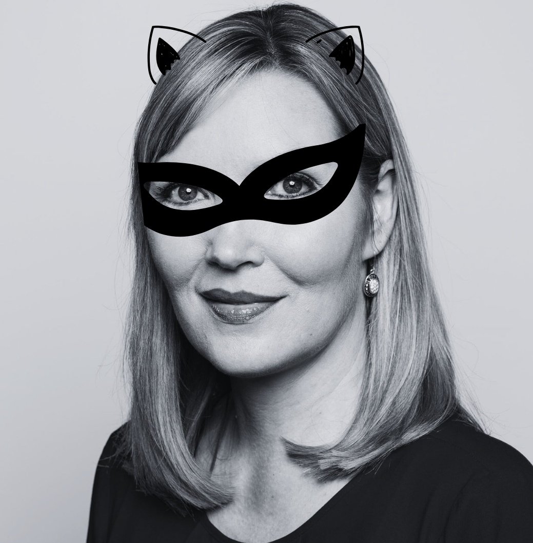 BREAKING: MN Senator Nicole Mitchell's first statement after her arrest:

'Has NO ONE in this county heard of METHOD ACTING?! I'm auditioning for Todd Phillips 'CatWoman'. It's in development. Pfeiffer, Berry, and Hathaway: Imma be the GOAT! Meow MEOW!' *hissssss*