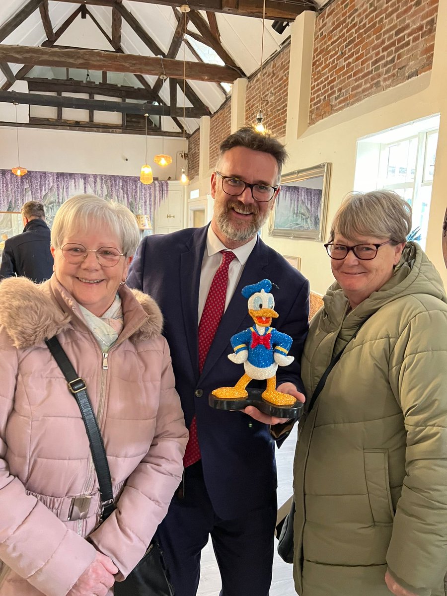 A quackers of a Monday find . One of only 150 swarovski Donald Ducks and worth £2000-3000 . A busy valuation day at ⁦⁩ ⁦@hansonsstaffs⁩ .. every Monday 10-12 I hope to see you for coffee and cake and to make an antique memory ❤️