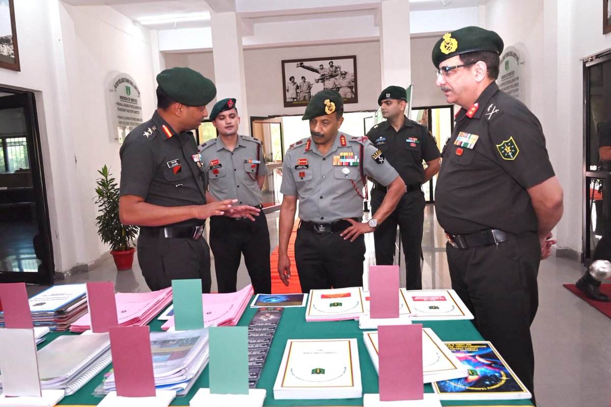 Lt Gen PC Nair, PVSM, AVSM, YSM, PhD, DG #AssamRifles visited the prestigious Military Intelligence Training School and Depot, Pune (MINTSD) on 22 Apr 2024 to discuss matters related to the training of troops. The DG AR was briefed by Maj Gen Gopal Verma, VSM*, Deputy Comdt and