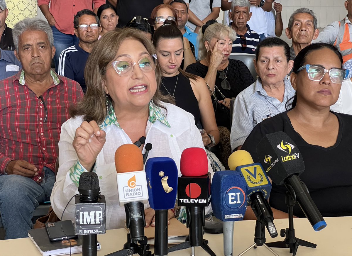 ADOrg_Laraof's tweet image. #22Abr | En Rueda de Prensa @SobellaMejias secretaria general de @ADemocratica en Resistencia seccional Lara expresó total y absoluto respaldo de su organización política a la candidatura de @EdmundoGU. Desde Lara nos comprometemos al trabajo organizativo electoral para ganar las…