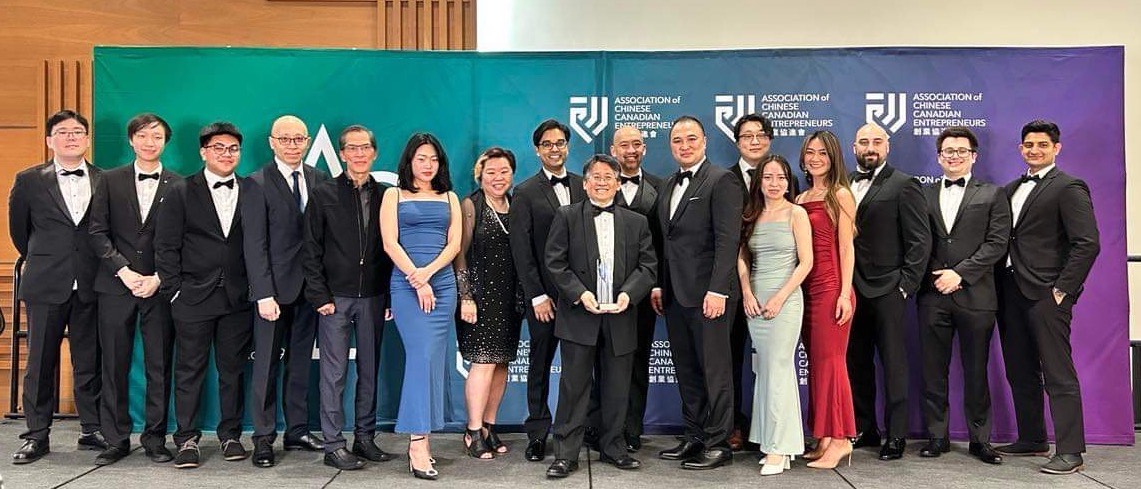 ePICBlockchain's tweet photo. We've got some great news to share! ePIC Blockchain was awarded 'Best International Business' by the Association of Chinese Canadian Entrepreneurs this past weekend! A huge thank you to the amazing team at ePIC and to the ACCE for this honour. ๐๐ #ePICBlockchain #ACCEAwards