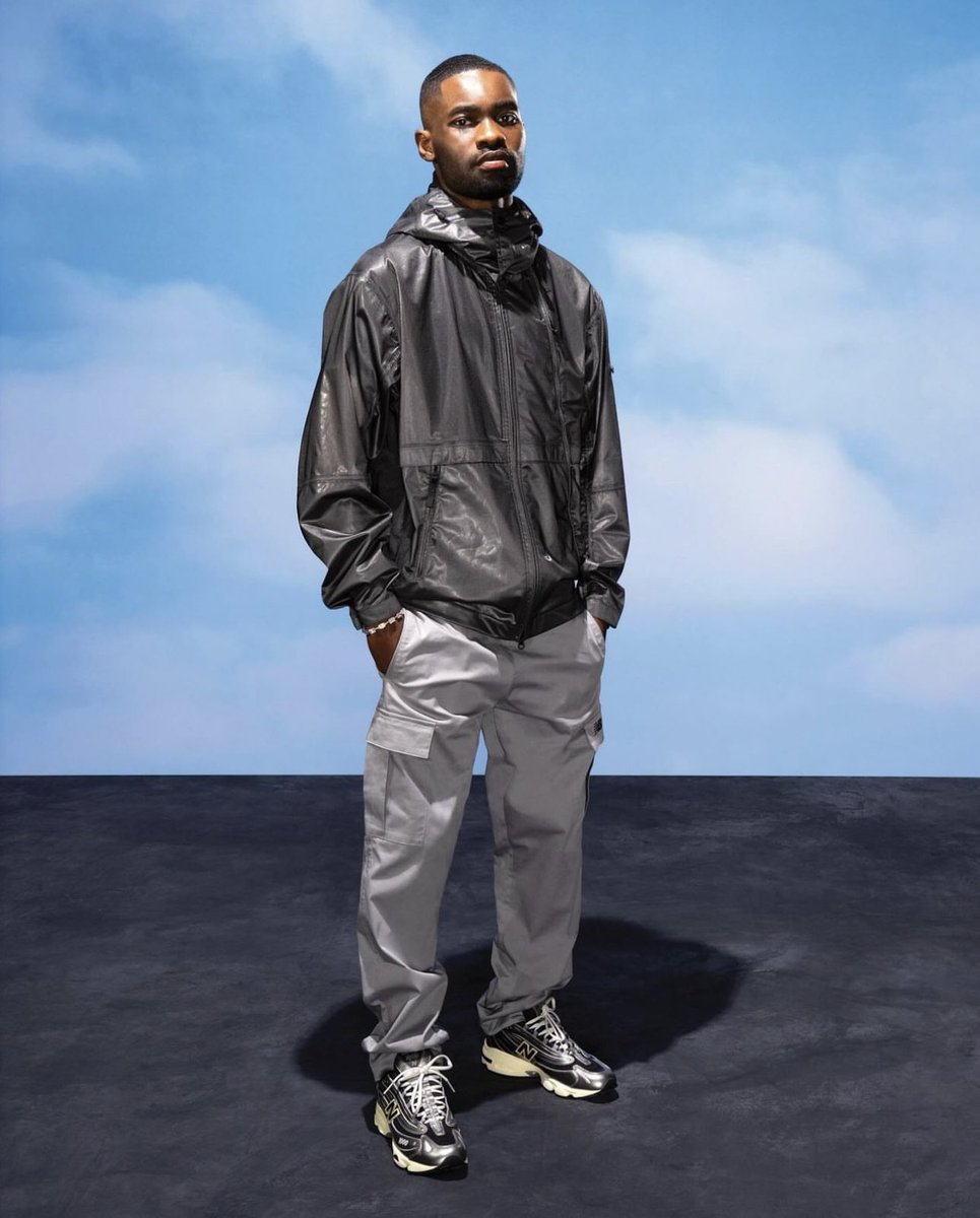 StreetFashion01's tweet photo. Dave Is New Balance’s Latest Global Ambassador!🖤 https://t.co/TxzjTs8ZLo