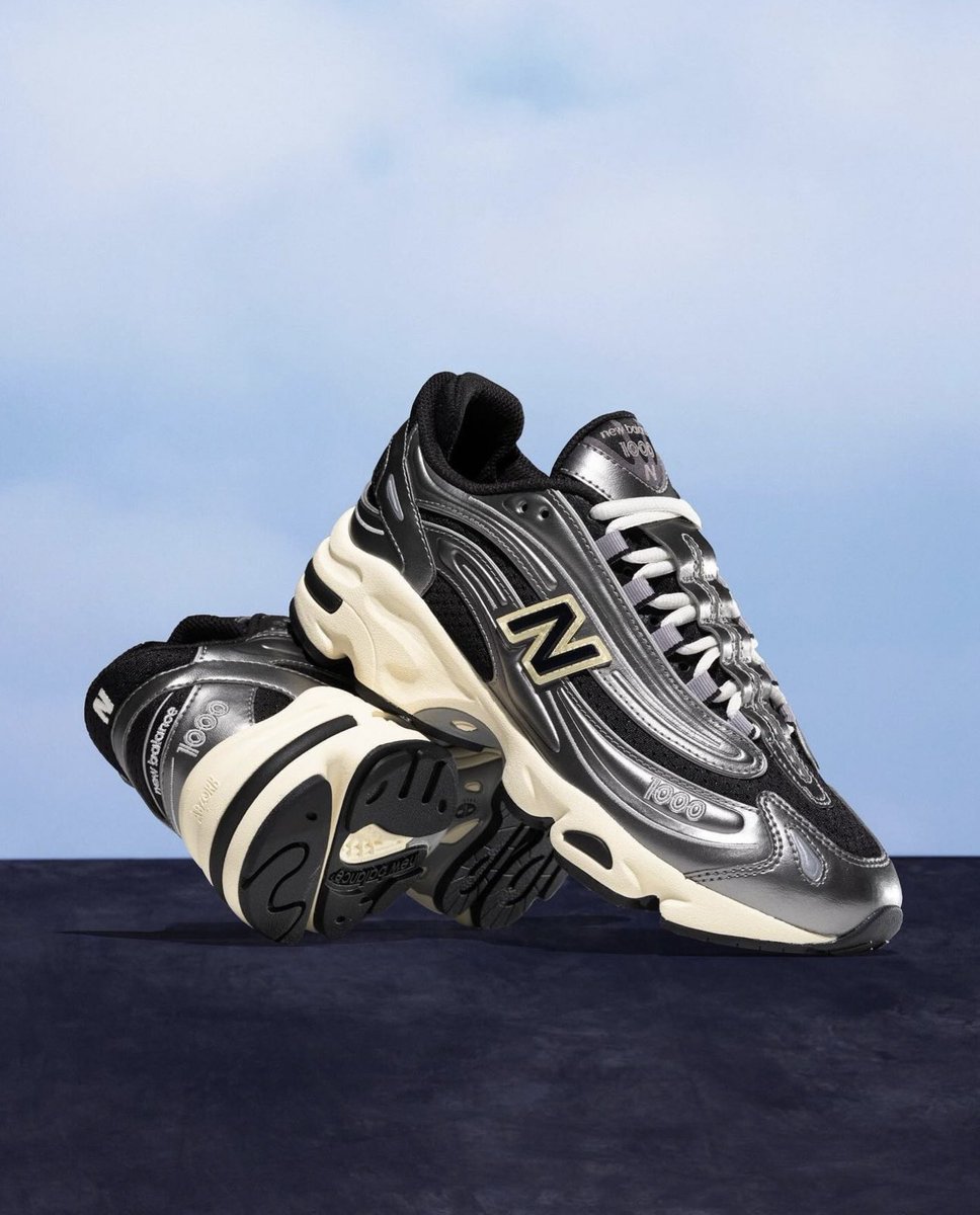 StreetFashion01's tweet photo. Dave Is New Balance’s Latest Global Ambassador!🖤 https://t.co/TxzjTs8ZLo