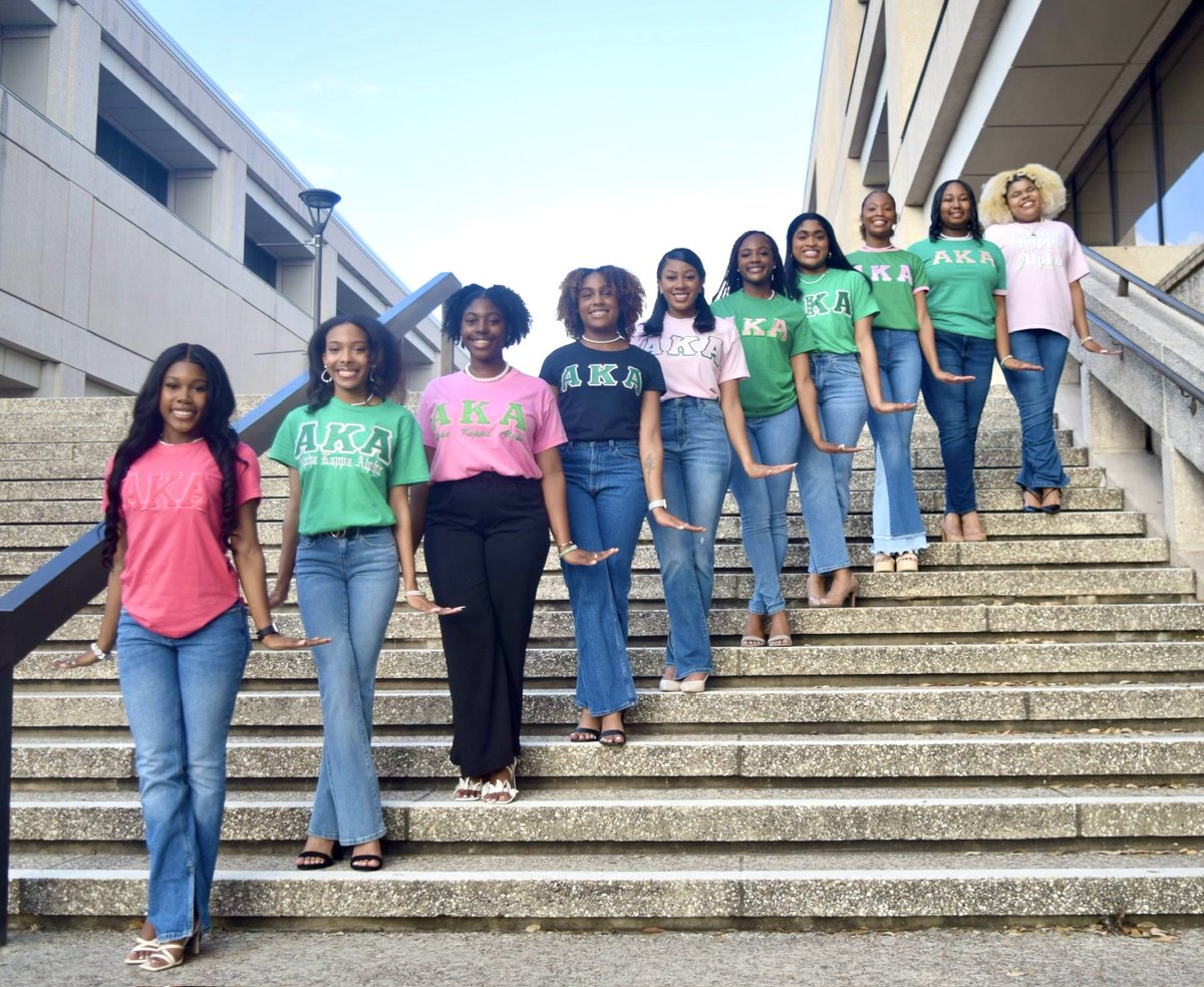 The Oh So Pretty Omicron Tau Chapter celebrates 35 years of sisterhood and service. 12 PHENOMENAL women chartered the FIRST Black Greek Lettered Organization on the campus of UTSA. Make sure to wish your favorite pretty girl a Happy Charter Day! 💗💚