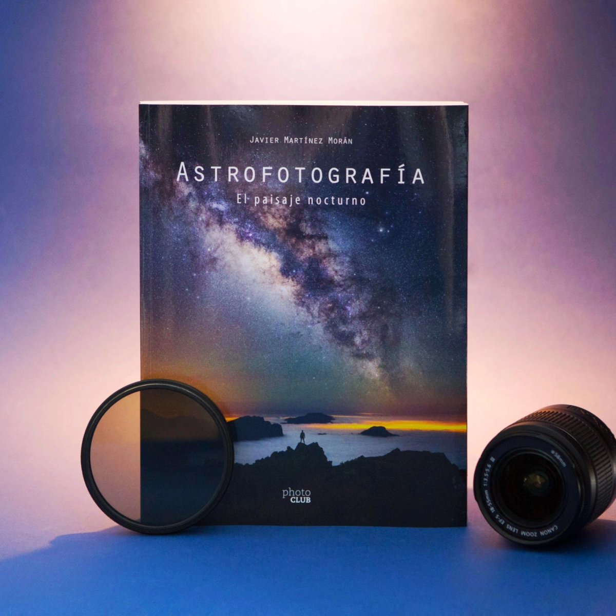 ¿Has probado a fotografiar las #estrellas alguna vez? 🔭✨

Si quieres adentrarte en el apasionante mundo de la #astrofotografía te recomendamos esta increíble guía que @jmartinezmoran editó con @PhotoClub_es en 2020.

📖👉 bit.ly/3ea2N3G