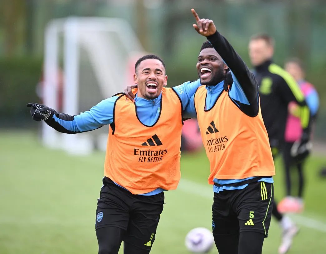 Gabriel Jesus & Thomas Partey in Arsenal training today. 😆 #afc