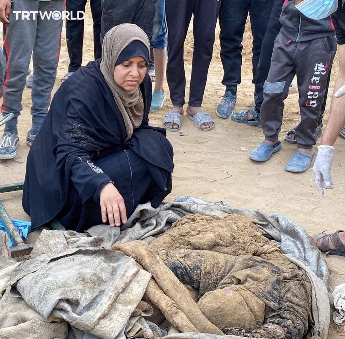 لا خير فينا ان نسينا