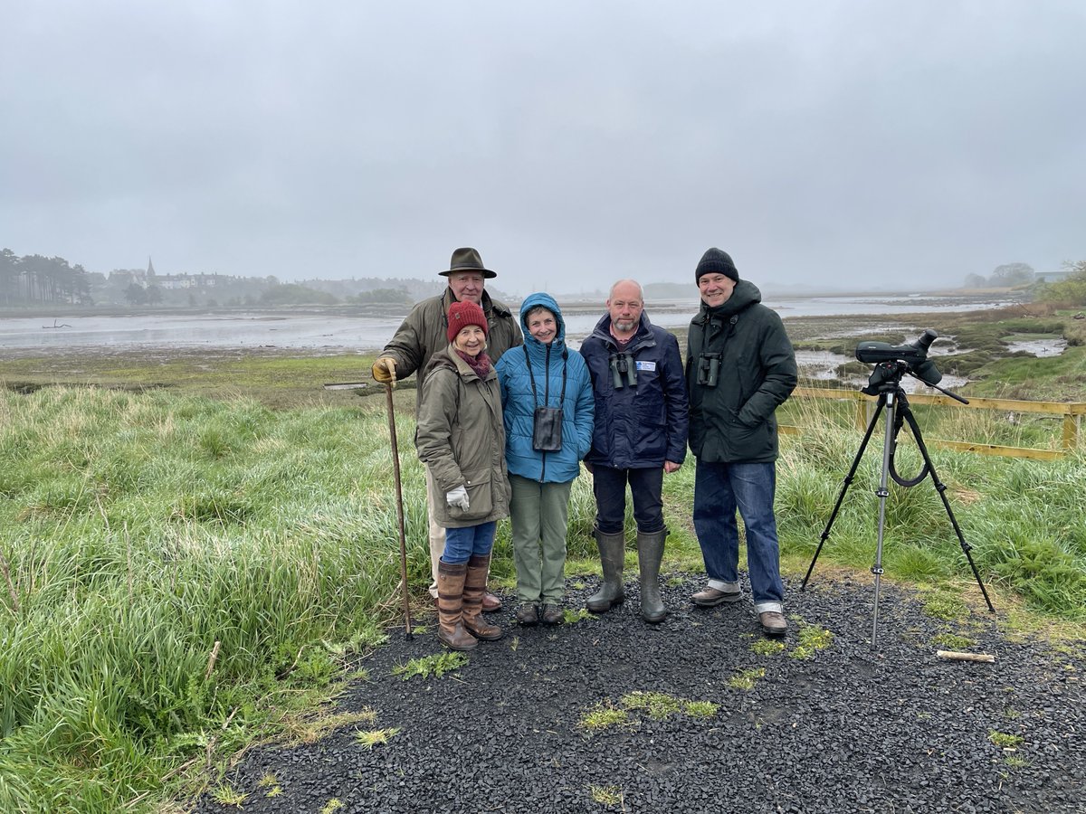 Singer, songwriter and @CurlewAction Patron @DavidGray and Curlew Action Director Mary Colwell (@CurlewCalls) joined Iain Robson, Sir John and Lucy Lister-Kaye after their #WorldCurlewDay event in Alnwick 📷By the Duke of Northumberland
#Curlews @waderquest #birds #naturerecovery