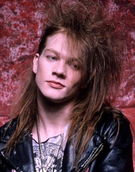 every day a one little picture of Axl Rose🧡 (@almostdailyaxl) on Twitter photo 2024-04-22 16:13:05