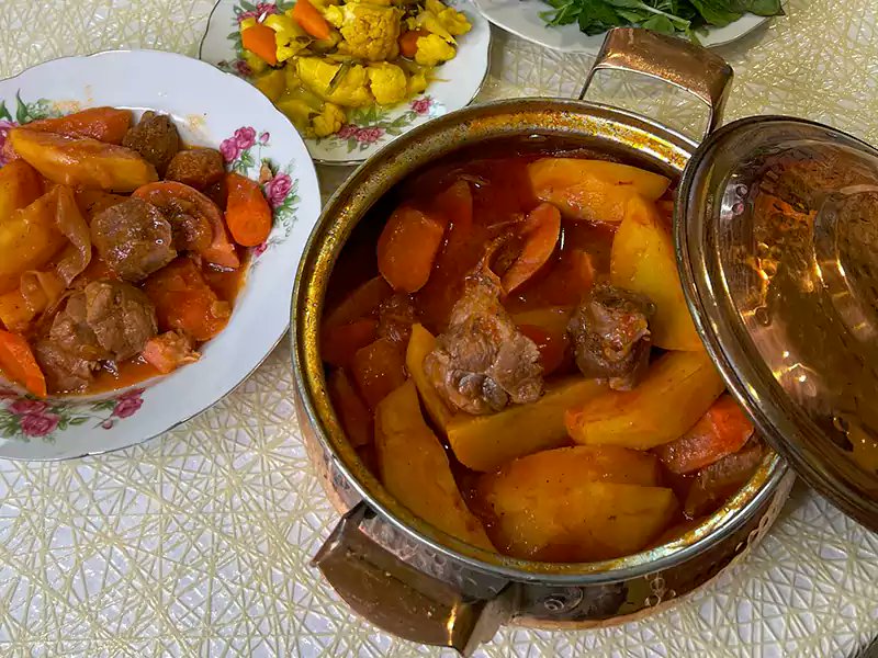 PvCookingCom's tweet image. 🍲😍 Craving comfort? Dive into our Tas Kebab recipe—a classic dish full of rich, melding flavors! 📌 Perfect for beginners or pros. Get cooking! ➡️ amazespice.com/197-tas-kebab-… #TasKebab #Foodie #Yummy #CookAtHome #RecipeOfTheDay