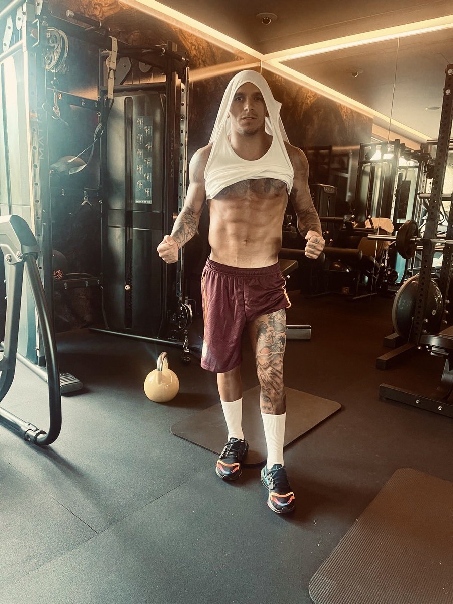 LTorreira34 tweet picture