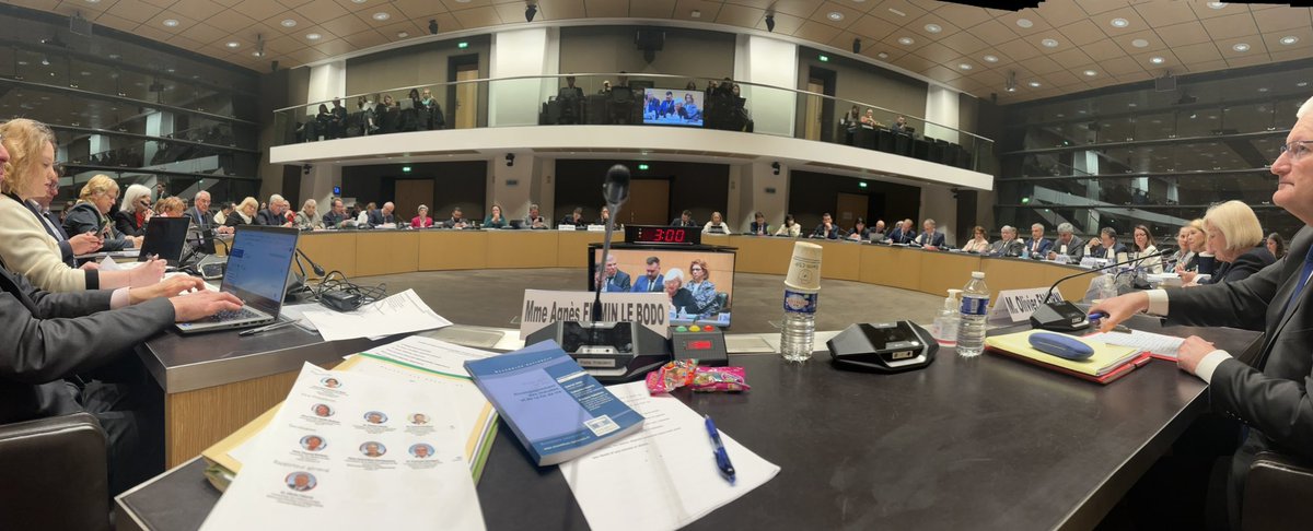 #directan C’est parti pour les travaux de la commission spéciale examinant le #pjlfindevie. Une semaine d’auditions où seront entendues plus de 90 acteurs dont 1/3 de soignants. Nous démarrons par l’audition <a href="/CaVautrin/">Catherine Vautrin</a> ministre qui portera le texte au nom du gouvernement.