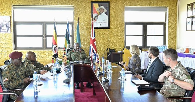 The British High Commissioner to Ug. H.E @kate_airey alongside the UK Defense Attaché to Uganda, visited Gen. Muhoozi Kainerugaba & presented a congratulatory letter from Admiral Sir Tony Radakin KCB, ADC the British Chief of Defense Staff in recognition of his recent promotion.
