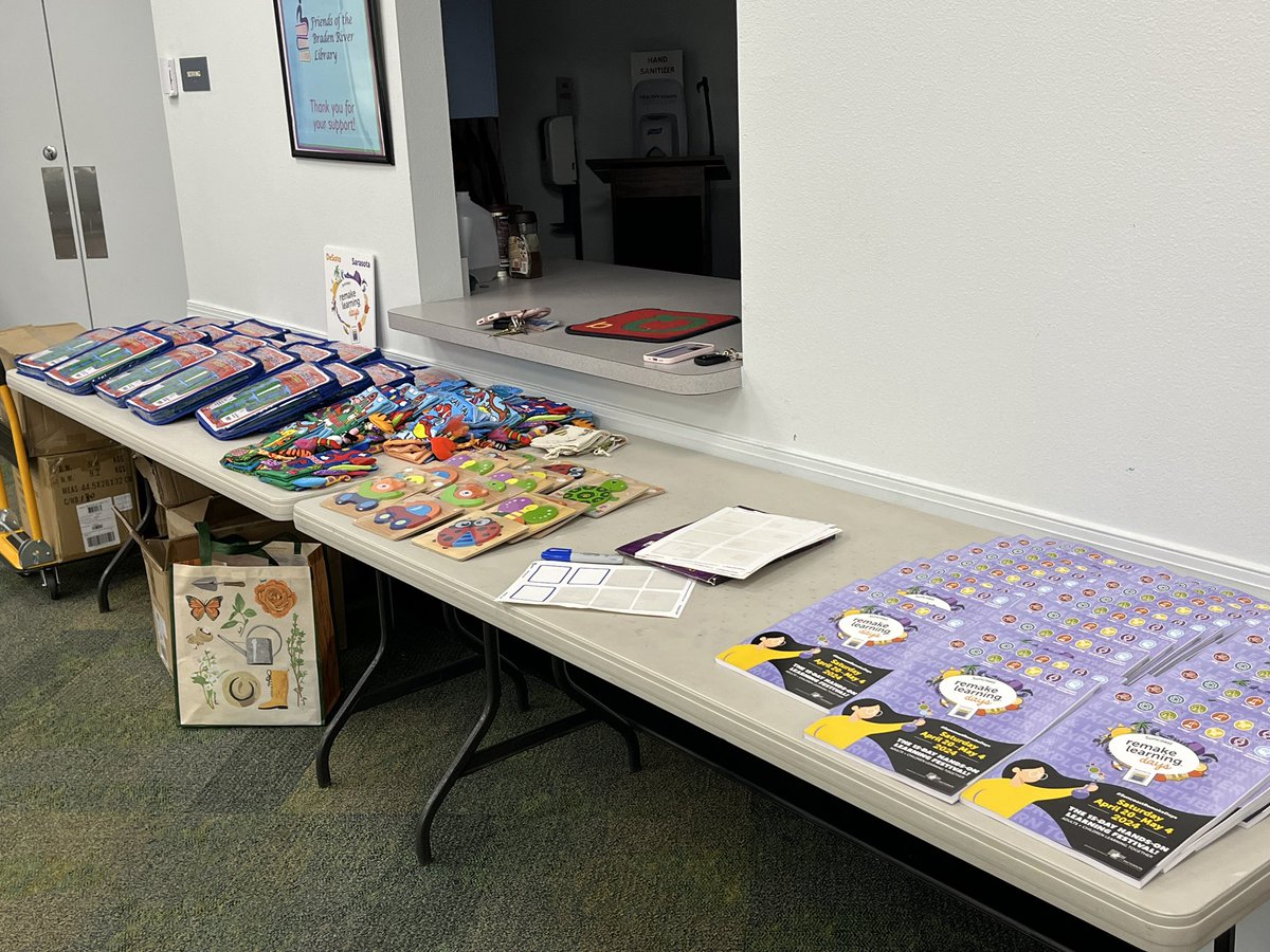 Soar in 4 Storytime read a book, sang songs, counted, &amp; learned new vocabulary today! So much fun family engagement! #suncoastremakedays #remakedays #soarin4 <a href="/ThePattersonFdn/">The Patterson Foundation</a> <a href="/SuncoastCGLR/">Suncoast GL Reading</a> <a href="/LeerPara3ro/">Leer Para 3ro.</a>