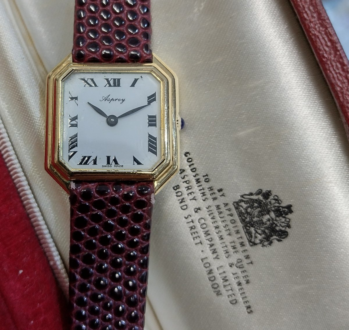 Selection of watches on my stand at Taunton Clock and Watch Fair Sunday 28th April. #Breitling #breitlingnavitimer #breitling806 #cartier #omegaconstellation #longines #longinesdolcevita #asprey #aspreywatch #baumeandmercier #watchfair #vintagewatch #chronograph #1960s #womw