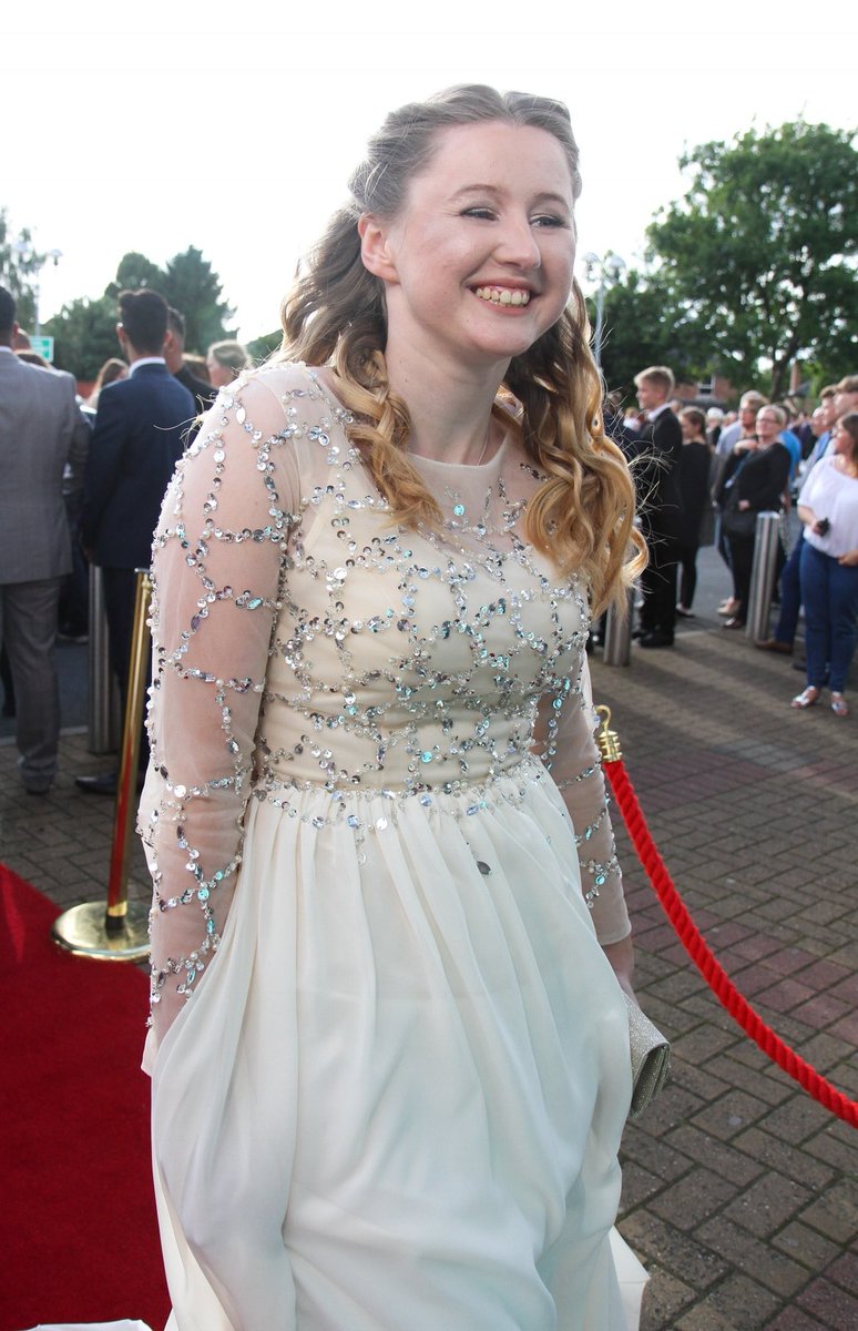 evmoregirl's tweet image. Hi @jimallthetime 
Man of many talents !!!! 

Amazing photographer (Jim kindly did prom photos of @PuppyLoveLia as attached), musician…. listener 
&amp;amp; now podcaster 

All round good egg! 😂

Have a listen #helloyou32 here open.substack.com/pub/jimallthet… 

Join the #helloyoufamily