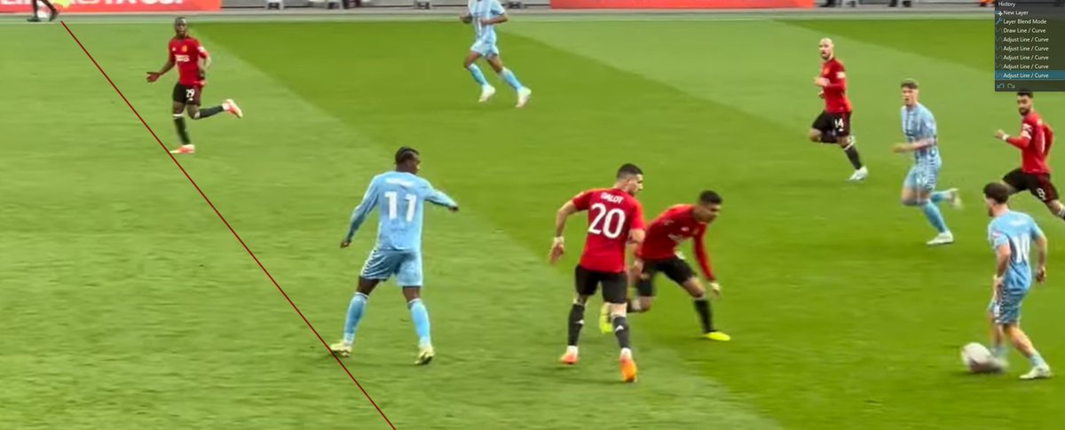 forketaboutit's tweet photo. @SkyBluesExtra That's not that useful an angle tif as you can't see where Haji is when O'Hare makes the pass.

This however... https://t.co/s7Fqki2etR