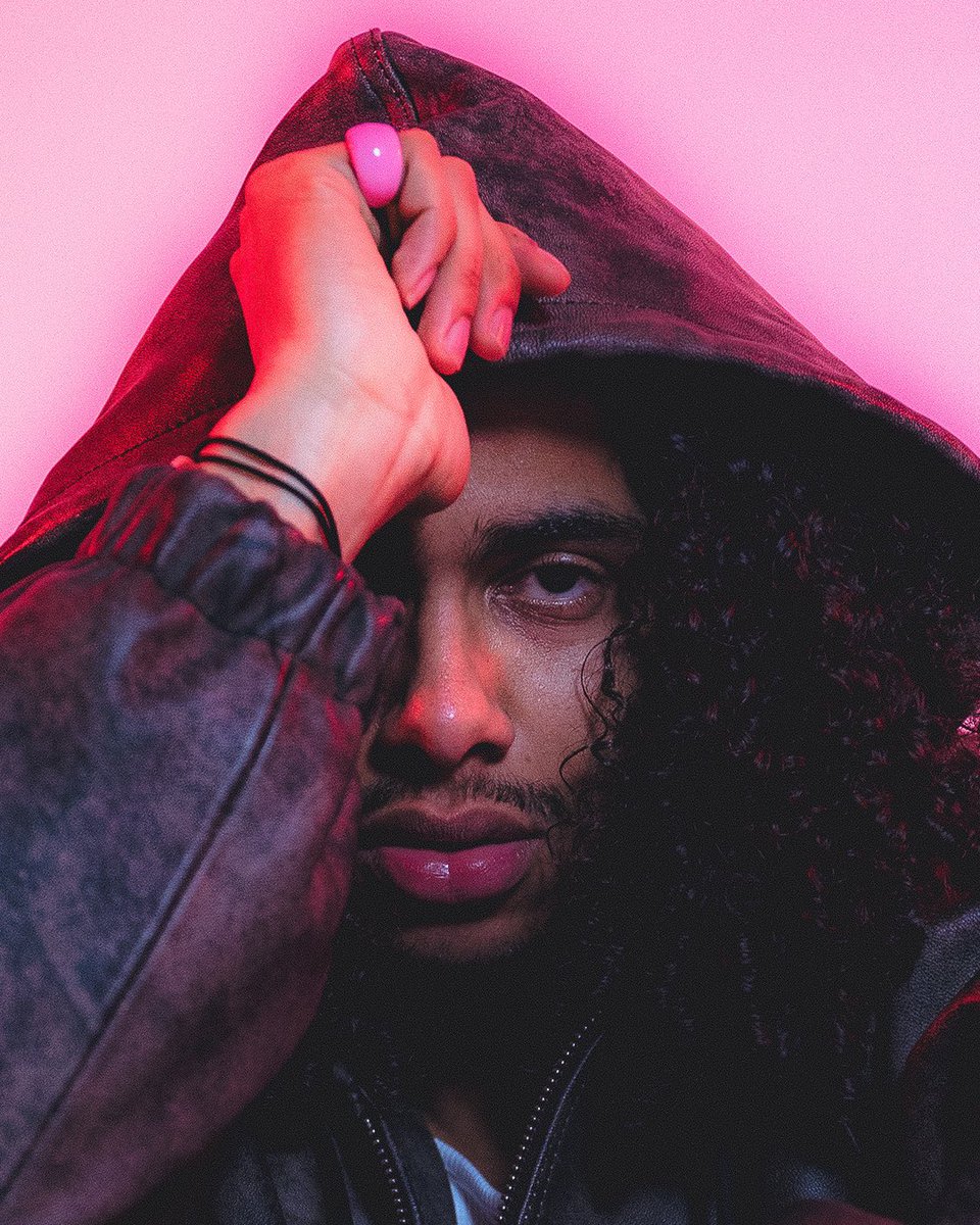 Shauneseyes tweet media