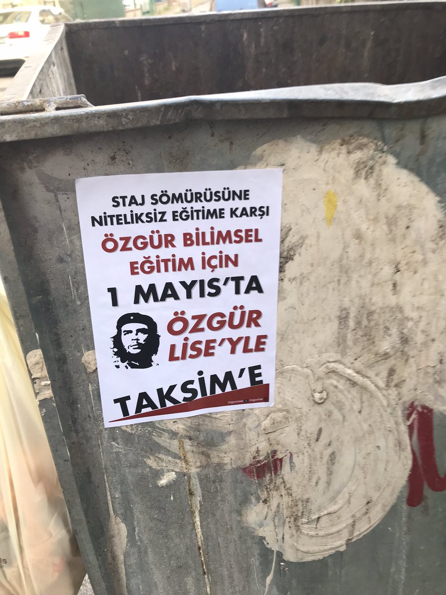 📍Sarıgazi 1 Mayıs yaklaşırken Sarıgazi sokaklarına stickerlarımızı yapıştırdık. Gerçekten yaşayabileceğimiz yeni bir dünya için mücadeleyi büyütelim. Direnişim simgesi Taksim Meydanı’nda işçi sınıfıyla beraber, omuz omuza yürüyelim. 1 MAYIS’TA ÖZGÜR LİSE İLE TAKSİME!