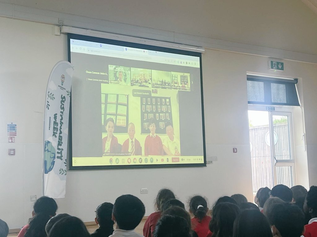 📸 They were streamed live and shared their views across the globe and appeared LIVE in our whole school assembly! 🌎👍 @EvoHannan #WeAreLEO 🧡🦁