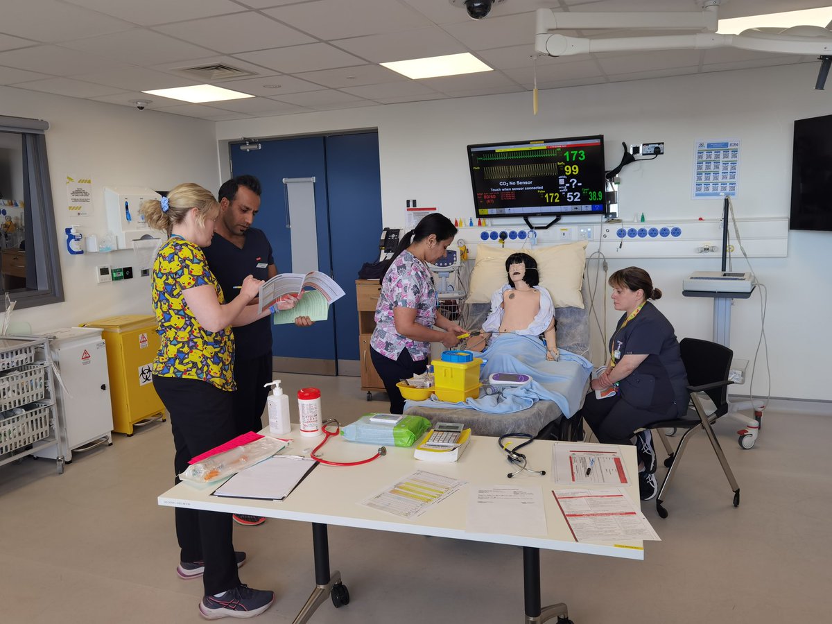 GalwayICAPSS's tweet photo. #PaediatricSepsisWeek, no better place to #Immerse as an #Interprofessional team in managing deteriorating #SEPSIS child by using #SBE. Needs tested, #codesigned,#sharedmentalmodel, #CognitiveAids. #TimeCritical, #Technical & #NontechnicalSkills. @saoltagroup @CNMEGalway https://t.co/7KSZZoxfD5